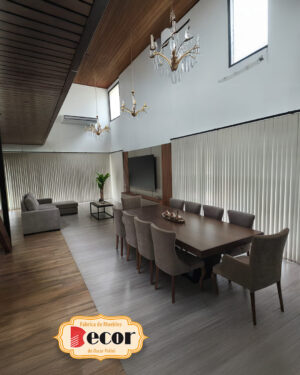 Mesa París + Imperiales + Josefa + Sillón Moderno